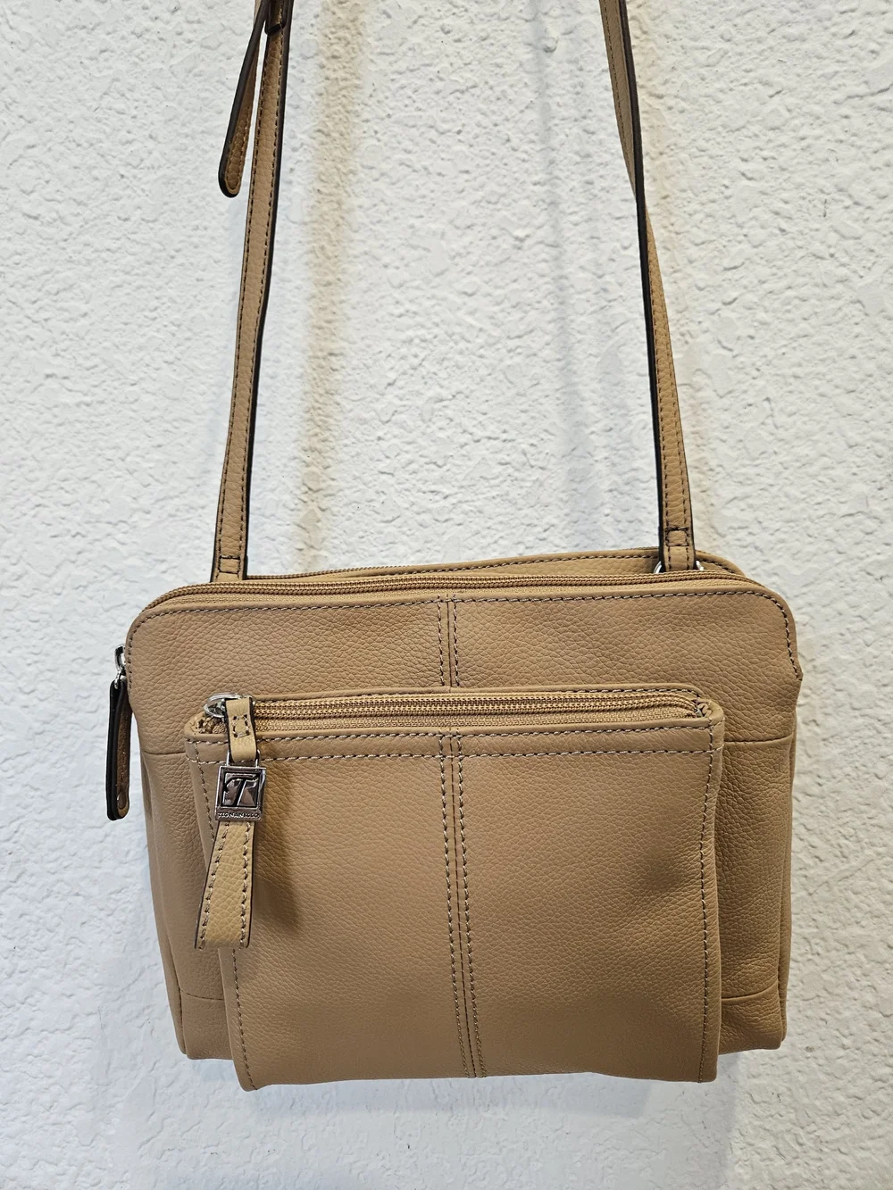 Vintage Tignanello Pebbled Leather Multi-Compartment Organizer Crossbody Bag